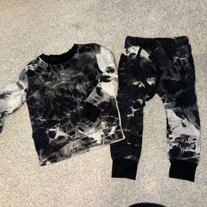 3T Olive & Scout matching sweat suit.